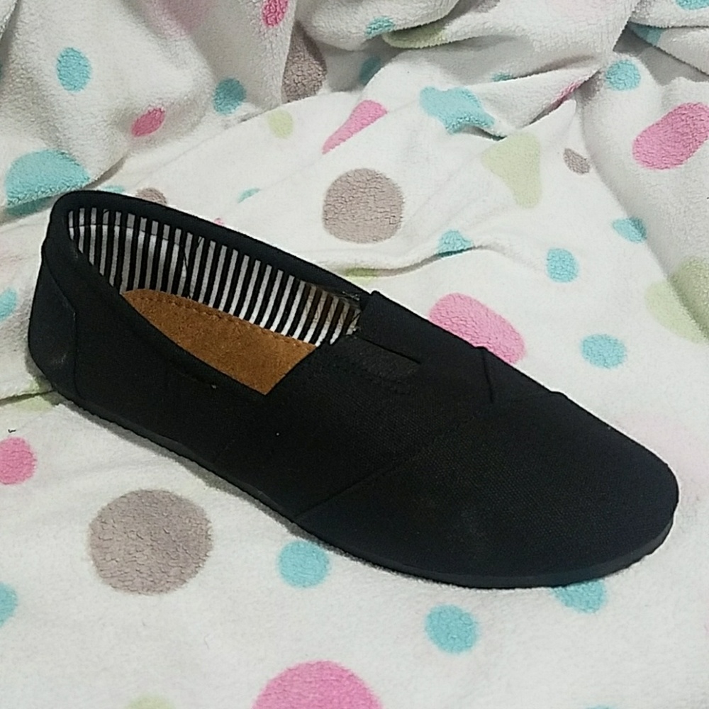 black flats nwt